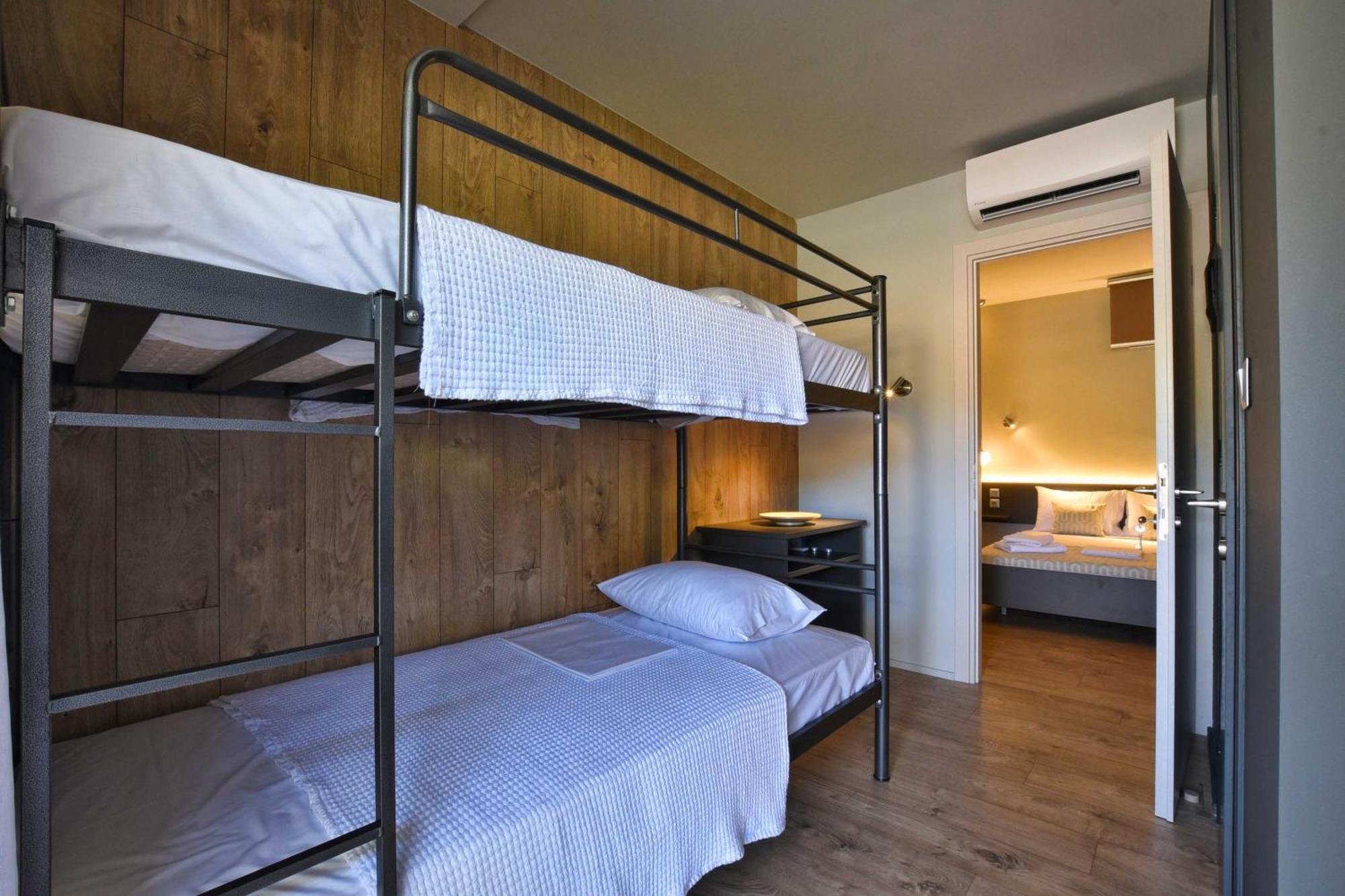 Sani More & Sani Woods (Adults Only) Luaran gambar